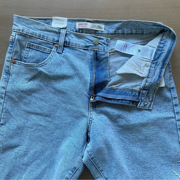 Signature by Levi Strauss Light Blue High-Rise Denim Shorts - Picture 4 of 5